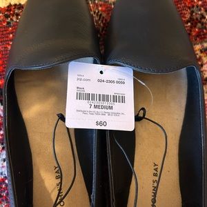St John’s Bay flats- black NWT size 7